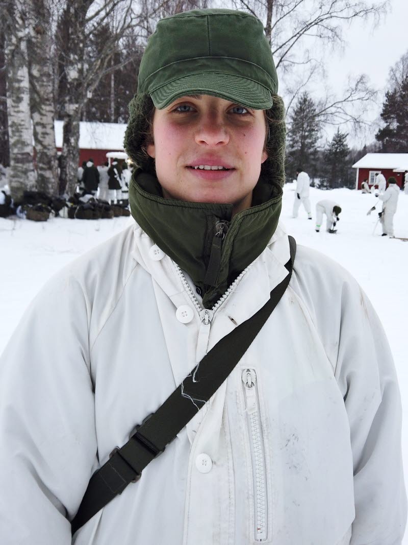 Anna Lissner, kadett och blivande officer i marinen under vinterutbildning för kadetter från 226 kursen på Militärhögskolan Karlberg i Boden.