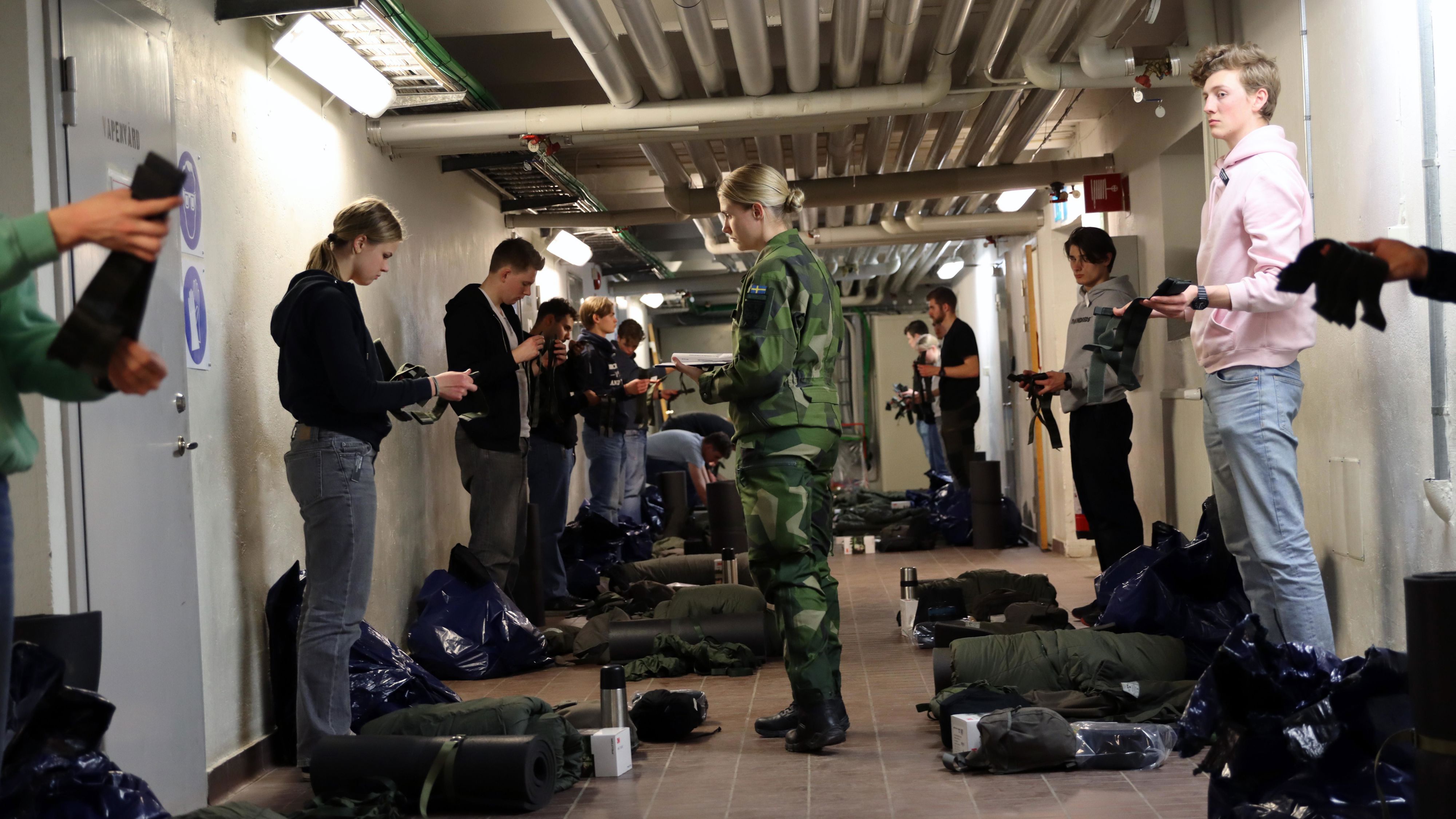 Inventering av utrustning för värnpliktiga.