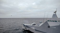 HMS Nyköping bekämpar drönare