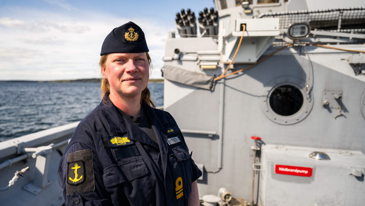 HMS Kullen lämnar Bergapiren den 5 maj för sin två månader långa insats i Natos stående minröjningsstyrka. 