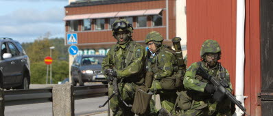 Medelpadsbataljonen övade strid i stadsmiljö när de återtog kommandot av centrala Härnösand under fredagen den 2 september.