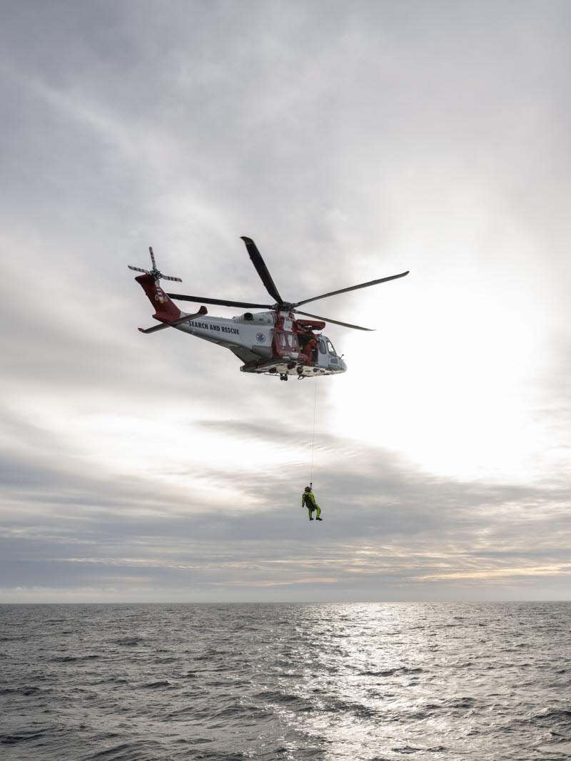 HMS Trossö ute på sjöövervakningsuppdrag
