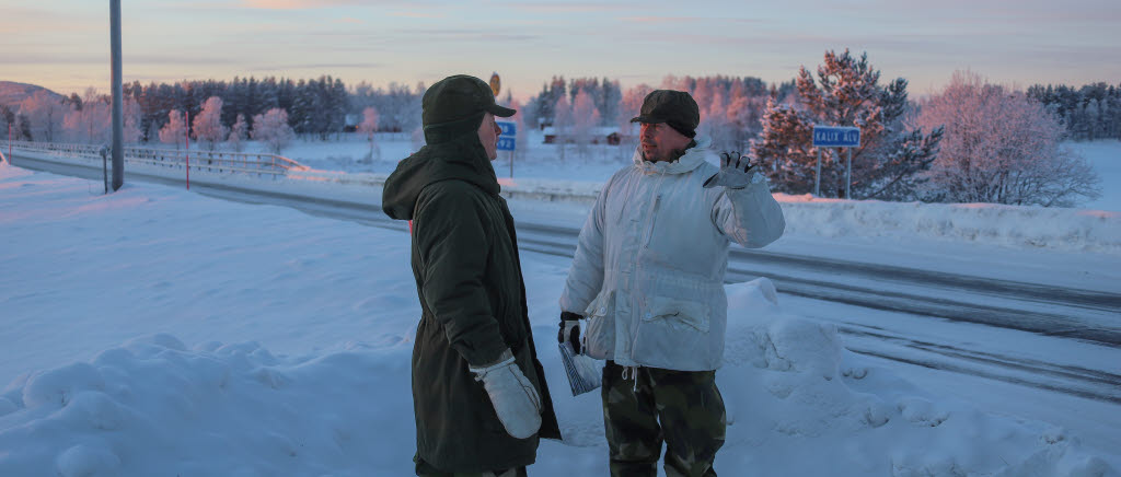 ”Under veckan har vi rekognoserat platser i övningsområdet där vi ska undersöka om vi kan genomföra bra stridsmoment för de deltagande förbanden”, berättar  Hans Fredriksson och Stefan Hedmark ur övningsledningen.