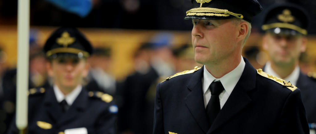 191001 Chefsbytesceremoni i flygvapnet. 
Ny flygvapenchef generalmajor Carl-Johan Edström tillträder. Ceremonin förrättades av Försvarsmaktens produktionschef generallöjtnant Johan Svensson. 
Ny flygvapenförvaltare Ulrik Danielsson tillträder - utnämnd av flygvapenchefen.
Flygvapnets musikkår medverkade.
Samtliga flygvapenförband var representerade och särskilt inbjudna gäster.