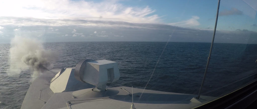 Luftförsvarsövning i Hanöbukten för korvetten HMS Karlstad.