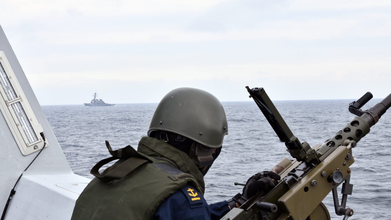 HMS Nyköping övade med den amerikanska jagaren USS Ross i november 2020.