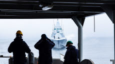 Marinens vårövning luftförsvar/ytstrid genomfördes i mars 2023 i Hanöbukten Vårövningen största deltagande fartyg är HMS Carlskrona. Tillsammans med övriga enheter och ytstridsfartyg övar man sin förmåga inom luftförsvar och ytstrid såväl som att kunna ge logistikunderstöd. 