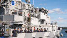 HMS Kullen lämnar Bergapiren den 5 maj för sin två månader långa insats i Natos stående minröjningsstyrka. 