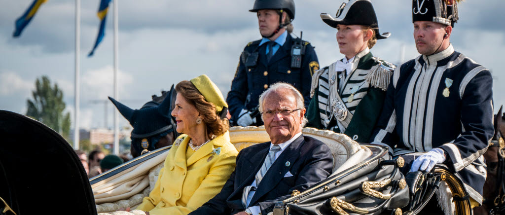 På eftermiddagen den 16 september färdades Kungen och Drottningen i hästanspänd kortege genom centrala Stockholm med anledning av Kungens 50-årsjubileum som Sveriges statschef. Den avslutande delen av kortegevägen till Kungl. Slottet skedde med den kungliga slupen Vasaorden.