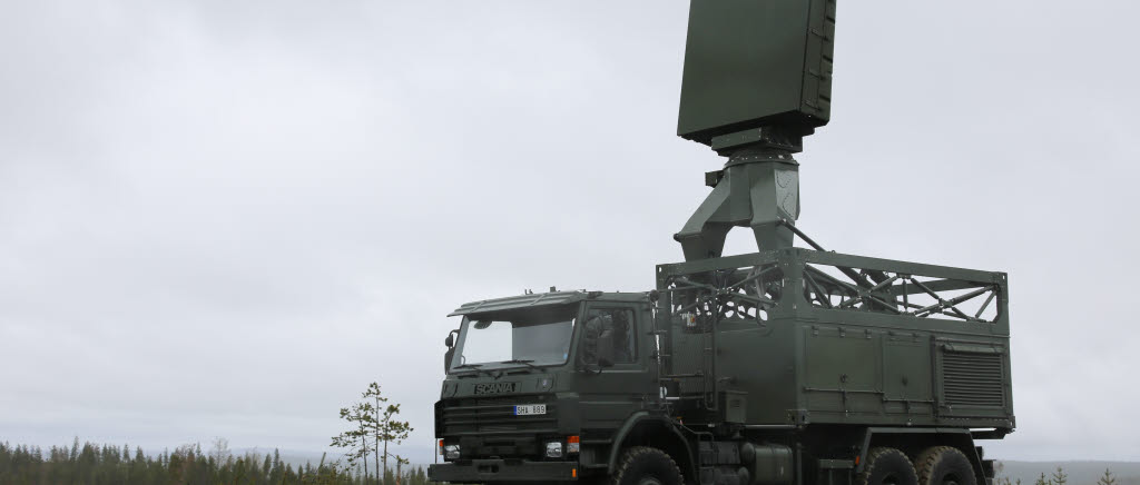 Den nya multifunktionsradarn går det att identifiera inte bara fientlig artilleri utan även hot från luften i form av obemannade flygfarkoster (UAV). 