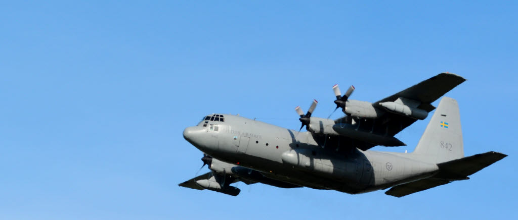 Beredskapskontroll Gotland september 2016

Hercules-flygplan, Tp 84, användes för att lyfta över Luftvärnets sensor/radar UndE 23 till Gotland