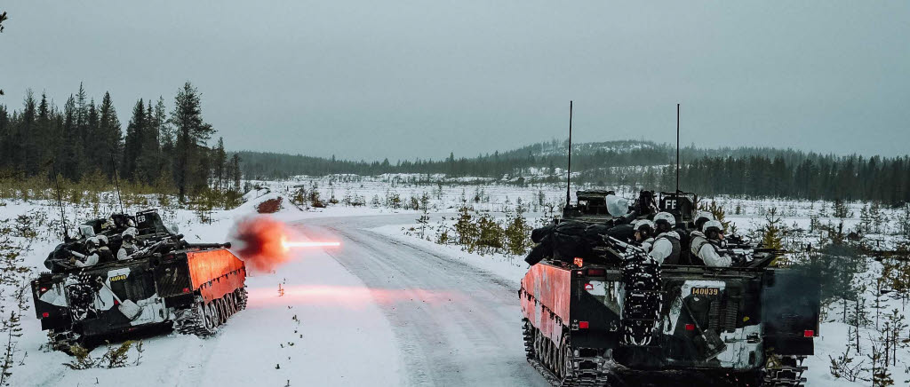 Skjutning med stridsfordon 90.