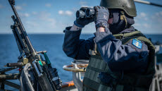 HMS Carlskrona är ett av fartygen som deltar i övningen.