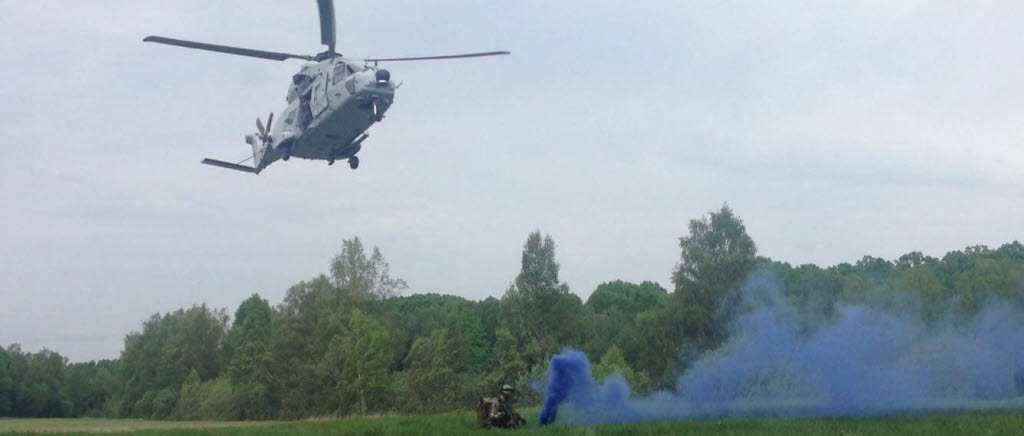 Flygvapenövning 2018. PR-moment. Undsättning. Flygbasjägare. Helikopter 14.