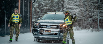 Militärpolis bevakar skyddsobjekt