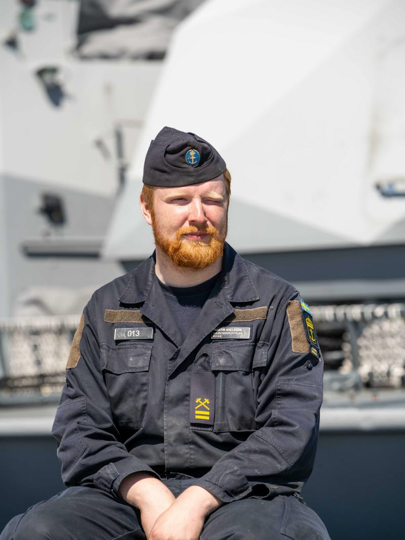 Martin Axelsson jobbar som artillerimatros