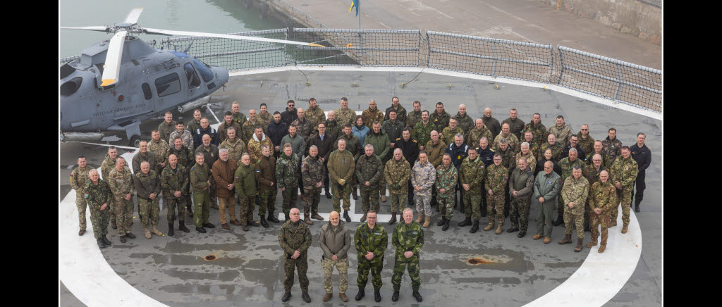 Besök Natos militärkommitté