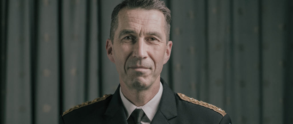 Micael Bydén. Överbefälhavare 1 oktober 2015–.