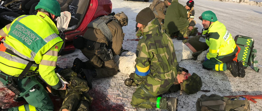 Många enheter kom till platsen för att hjälpa de skadade