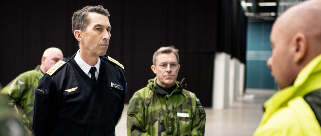 ÖB besöker fältsjukhuset.