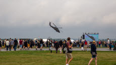 Helikopteruppvisning under flygdagen 2022 i Uppsala.