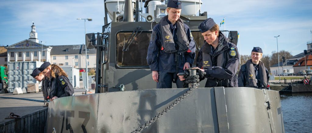 Värnpliktiga under sjöpraktik i marinen