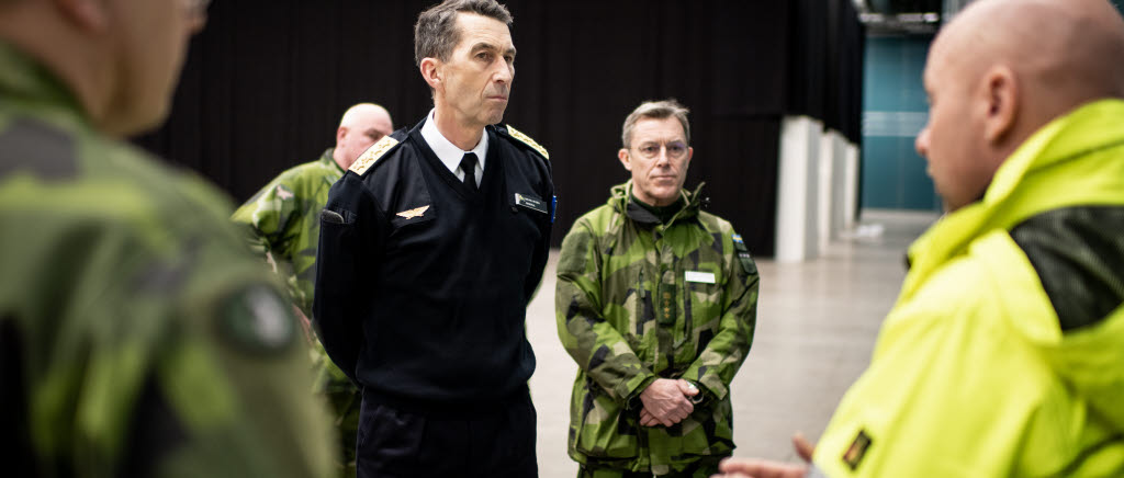 ÖB besöker fältsjukhuset.