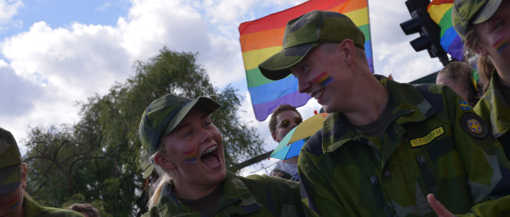 Både anställda och frivilliga deltog i paraden. Från Ing 2 i Eksjö kom ett gäng frivilligungdomar.