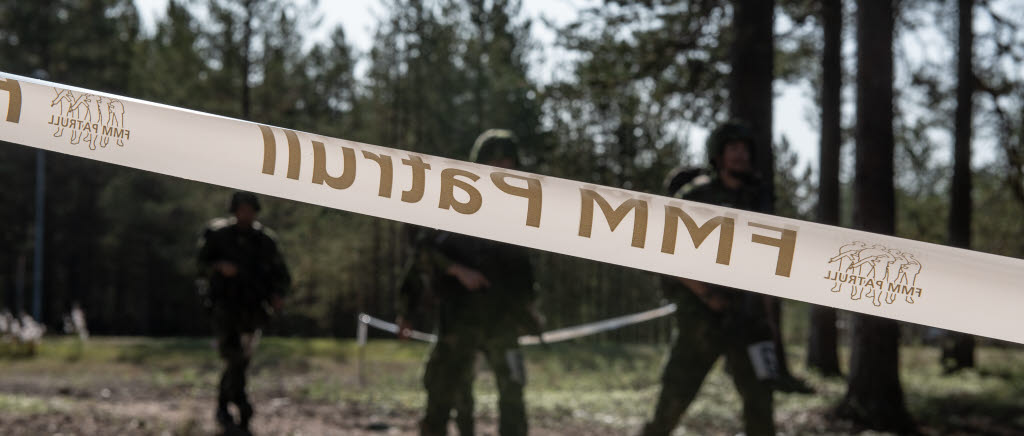 Onsdagen den 28 augusti genomförs Försvarsmaktsmästerskapet i Patrulltävlan, FMM Patrull, på Norrbottens flygflottilj, F 21. Drygt 200 personer i 37 lag från flertalet av Försvarsmaktens förband är anmälda i tre klasser. För att provtrycka systemen och säkerställa att allt fungerar nästa vecka genomförde sju lag från F 21 en förövning under onsdagen och natten mot torsdagen.
