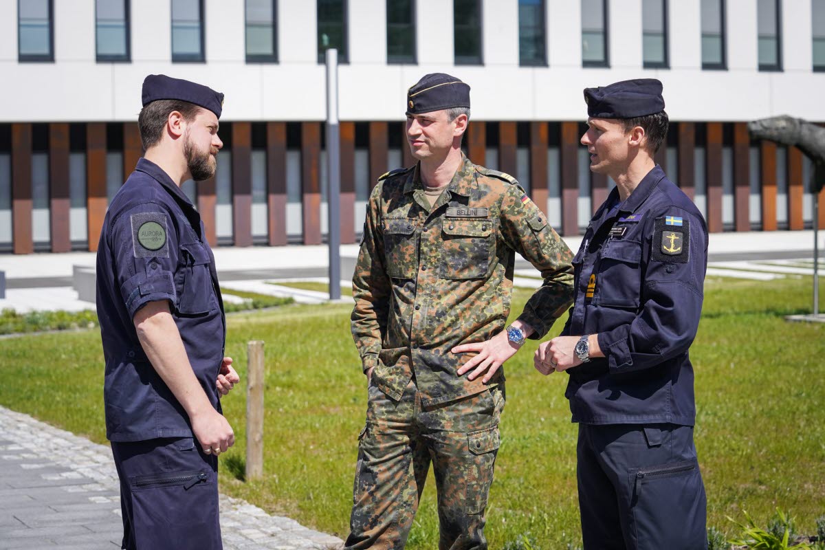 Swedes on a NATO crew during Aurora 23