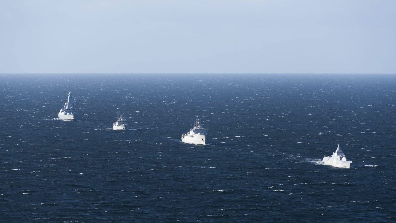 Eskortövning mellan svenska marinen och den Brittiska jagaren HMS Diamond i Östersjön genomfördes den 14 oktober 2023. Övningen är en del i JEF-samarbetet.
