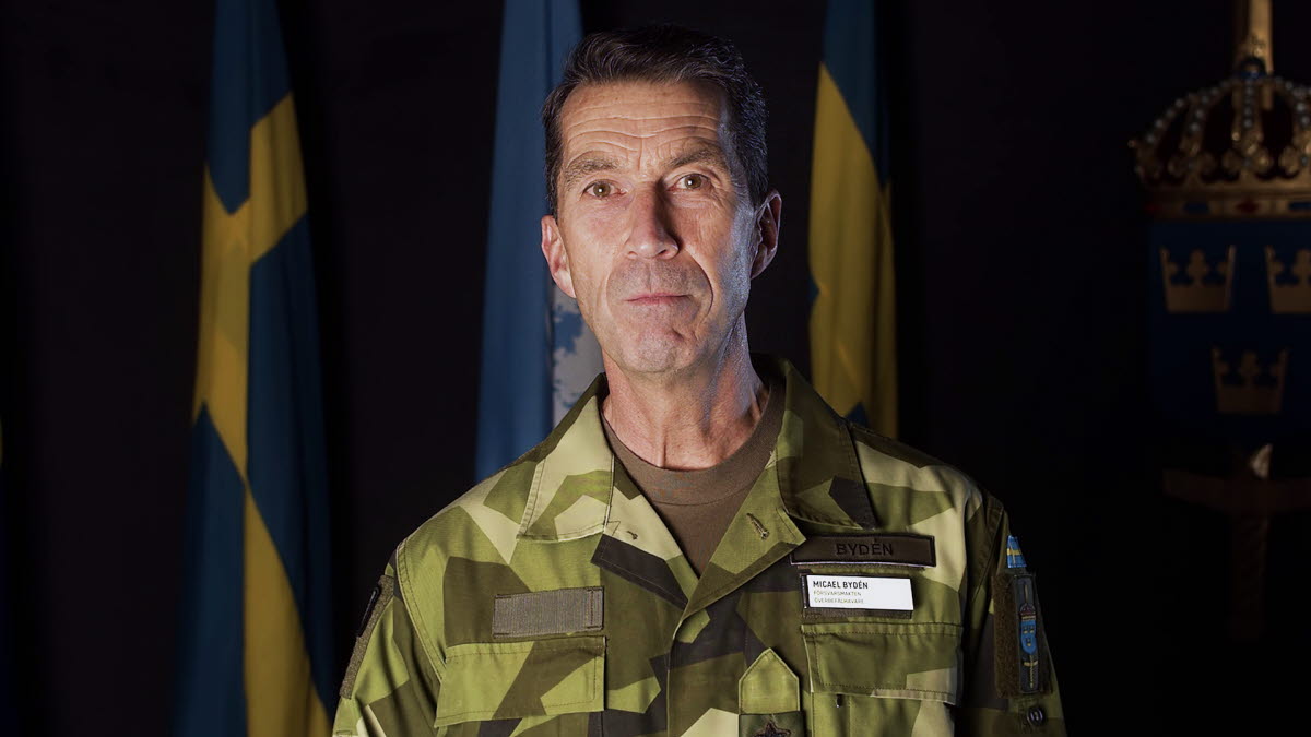 ÖB vill bygga försvarskraft med både bredd och spets - Försvarsmakten