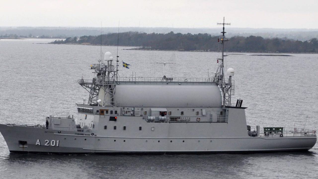 Det svenska signalspaningsfartyget HMS Orion . Bilden är en del av försvarsmakten.se/varhistoria.