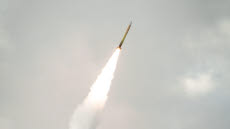 Himars, High Mobility Artillery Rocket System, under övning med USA i Vidsel
