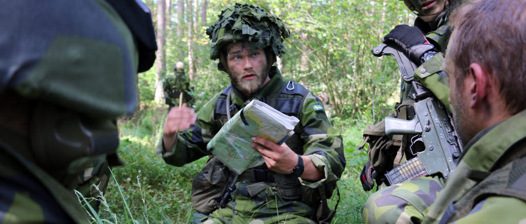 Ledarskapsövning i fält. Anpassad reservofficerskurs (AROK 1) vid Militärhögskolan i Halmstad.