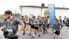 Karlberg Backyard Ultra löpartävling i Karlbergs slottspark. En tävling av och huvudsakligen för kadetter i syfte att tänja på gränser, skapa löparglädje samt samla in pengar till Ukraina. 