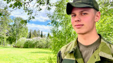 Johansson muckar från Dalregementet.