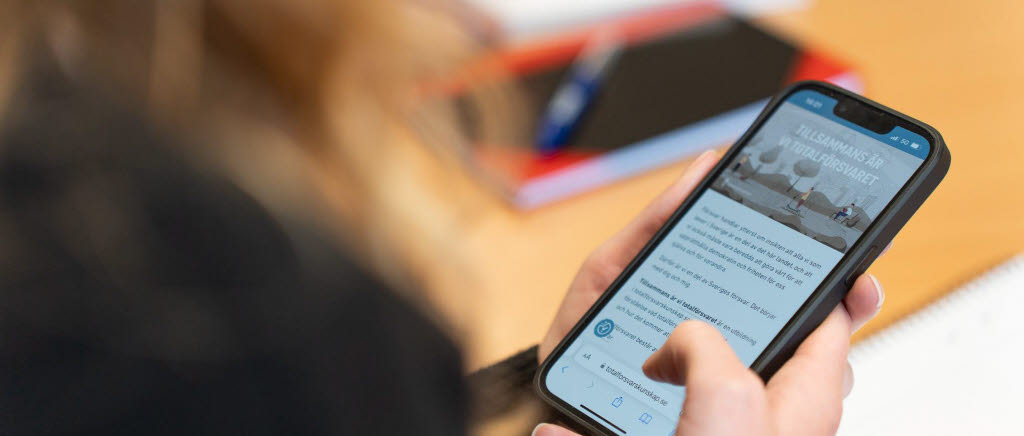 Nu blir det totalförsvarsutbildning på schemat för gymnasieungdomar. 