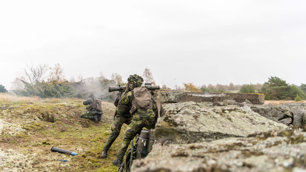 I oktober 2019 genomfördes den stora nationella marinövningen Swenex 19. Amfibieförband. sjöstridskrafter understödda av helikopter och flygstridskrafter övade nationell strid på sydkusten. På bilderna övar amfibiesoldater på att slå en fiende som luftlandsatts på en ö.