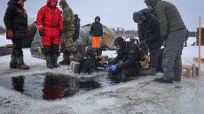 En 60-tal civila och militära deltagare från fyra nationer har nyligen testat och utvärderat dykutrustning i kallt väder i Boden.