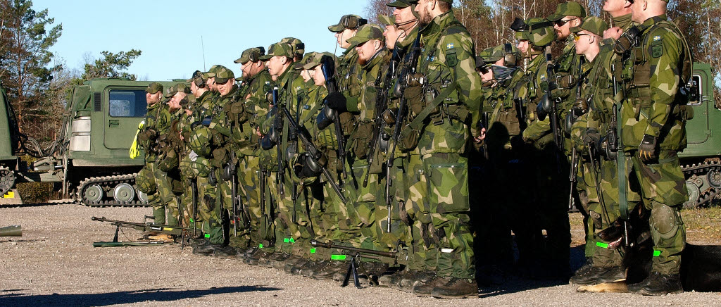Särskild förbandsövning (SÖF) Villingsberg Örebro-Värmlandsgruppen Värmlands- respektive Sannahedsbataljonerna.

Kompanierna ställer upp. Bild: Lars-Eric Sundin/Försvarsmakten.