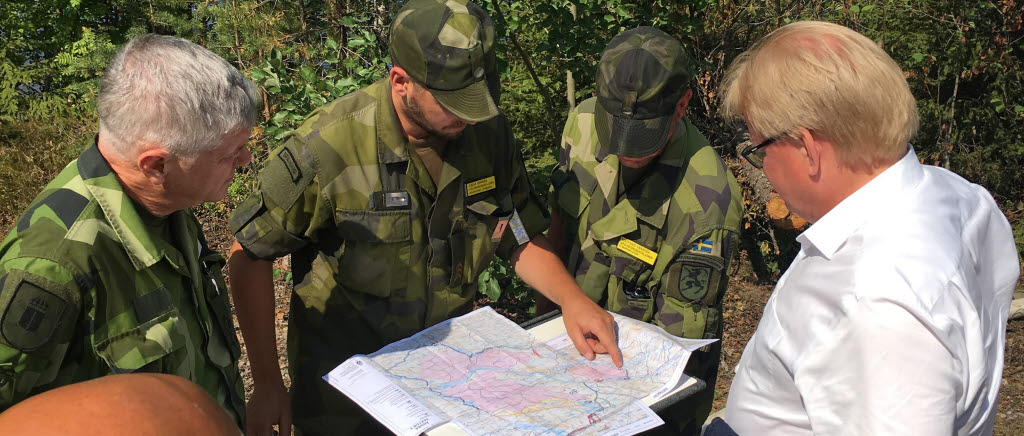 Försvarsmaktens ställföreträdande insatschef Urban Molin besökte tillsammans med försvarsminister Peter Hultqvist Ljusdal där flera myndigheter och organisationer arbetar med brandbekämpning.