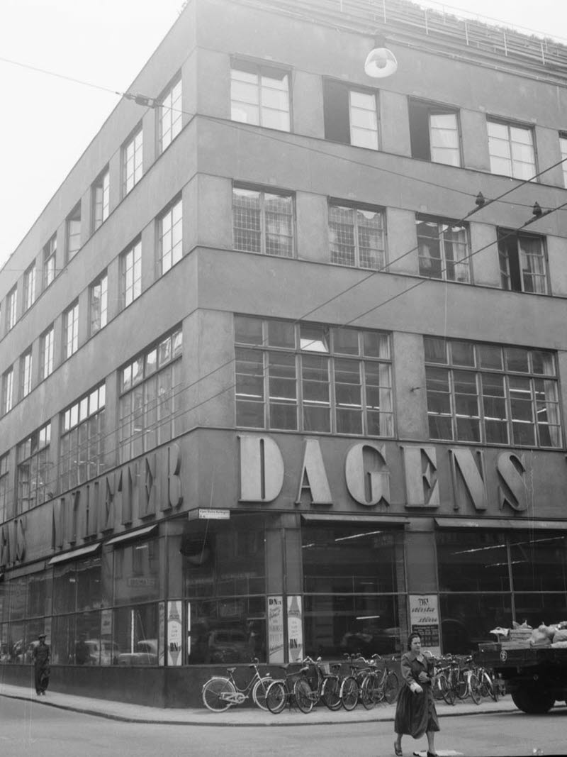 Dagens Nyheters hus i Klarakvarteren i Stockholm 1953. Bilden är en del av forsvarsmakten.se/varhistoria. 