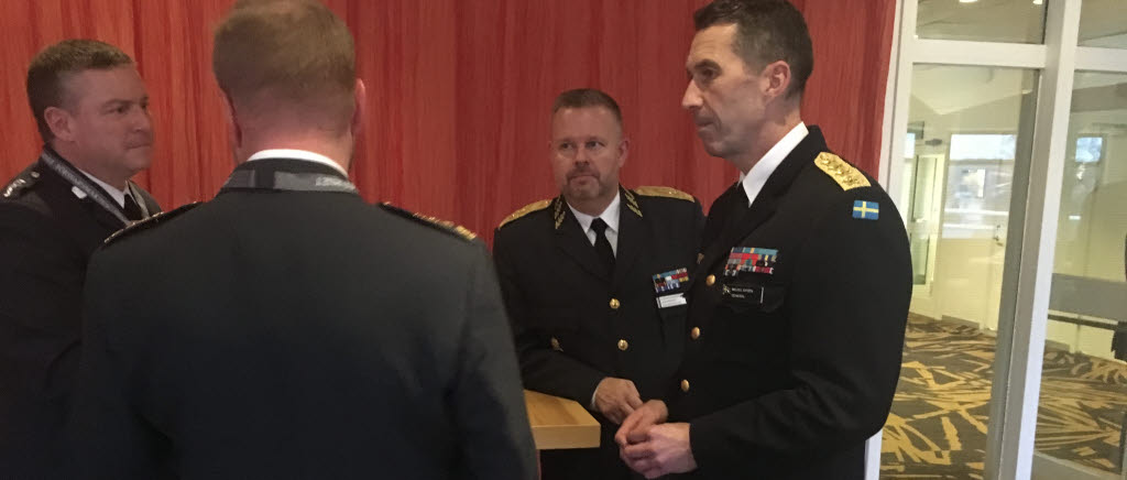 Överbefälhavaren besökte konferensen där 130 kompanichefer i Hemvärnet diskuterade Hemvärnets framtid. 