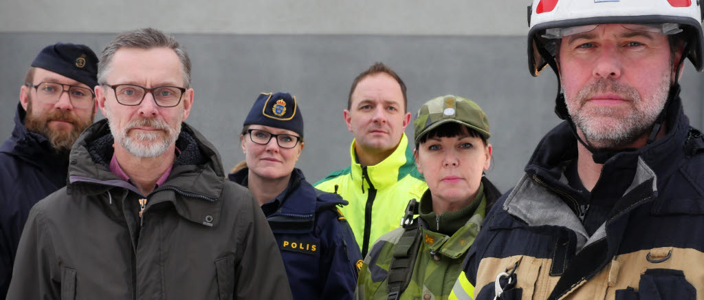 Brandman, polis, ambulanspersonal, soldat, sjöofficer, civil.