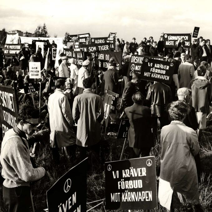 Protester mot svenska kärnvapen. Bilden är en del av försvarsmakten.se/varhistoria. 