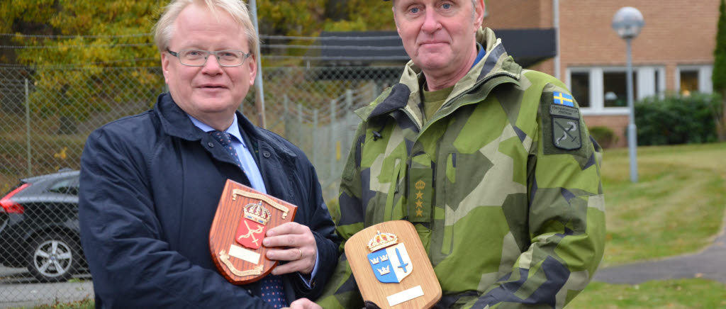 Försvarsministern besökte Försvarsmedicincentrum