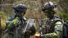 Soldater under övning.