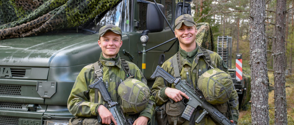 Lucas Schmidt och William Lejon under årets slutövning.