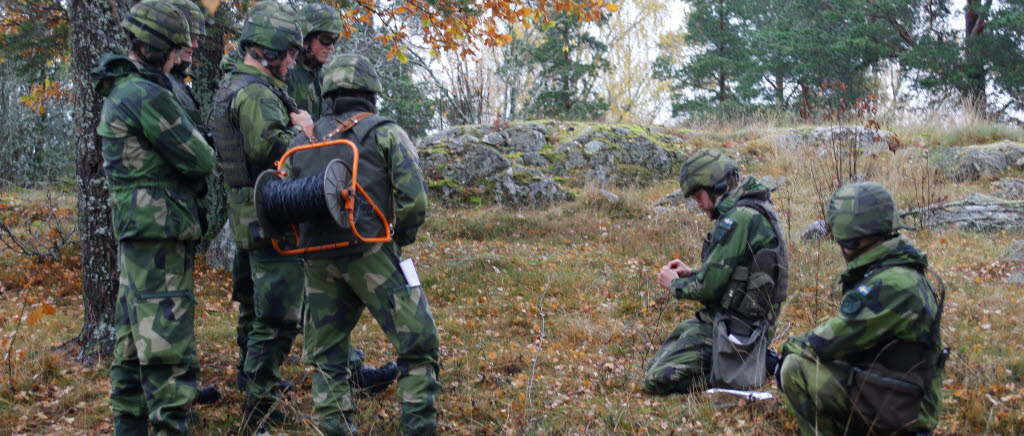 Nya trupputbildare tar form, här genomförs utbildning på tändapparater och elsprängpatron.
